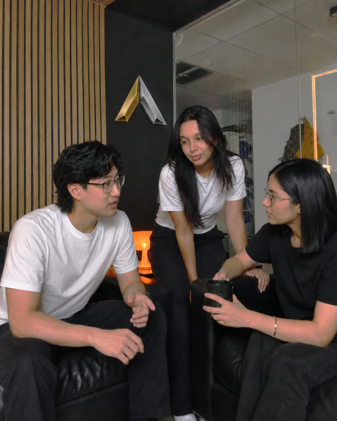 Equipo de ARKEA IA trabajando en una implementación de inteligencia artificial